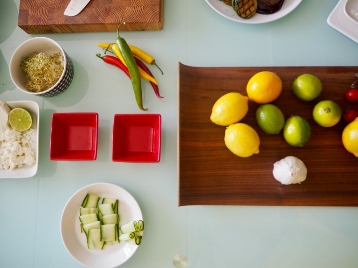 Kaksi keittiötä, jakso 1: Pöytälaatikkohaaveet